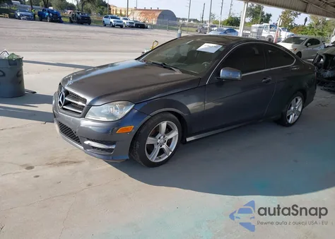 2013 Mercedes-Benz C 250 from USA, damaged, VIN WDDGJ4HB8DF988565